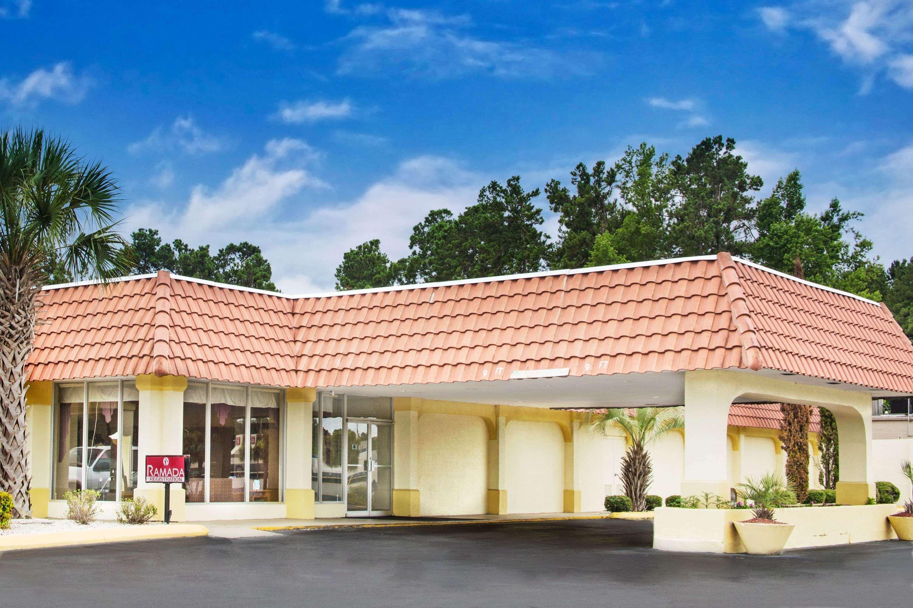 Ramada By Wyndham Walterboro Hotel Exterior photo